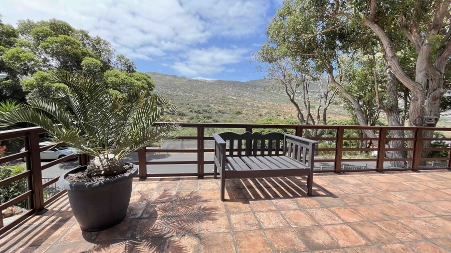 3 Bedroom Property for Sale in Glencairn Western Cape